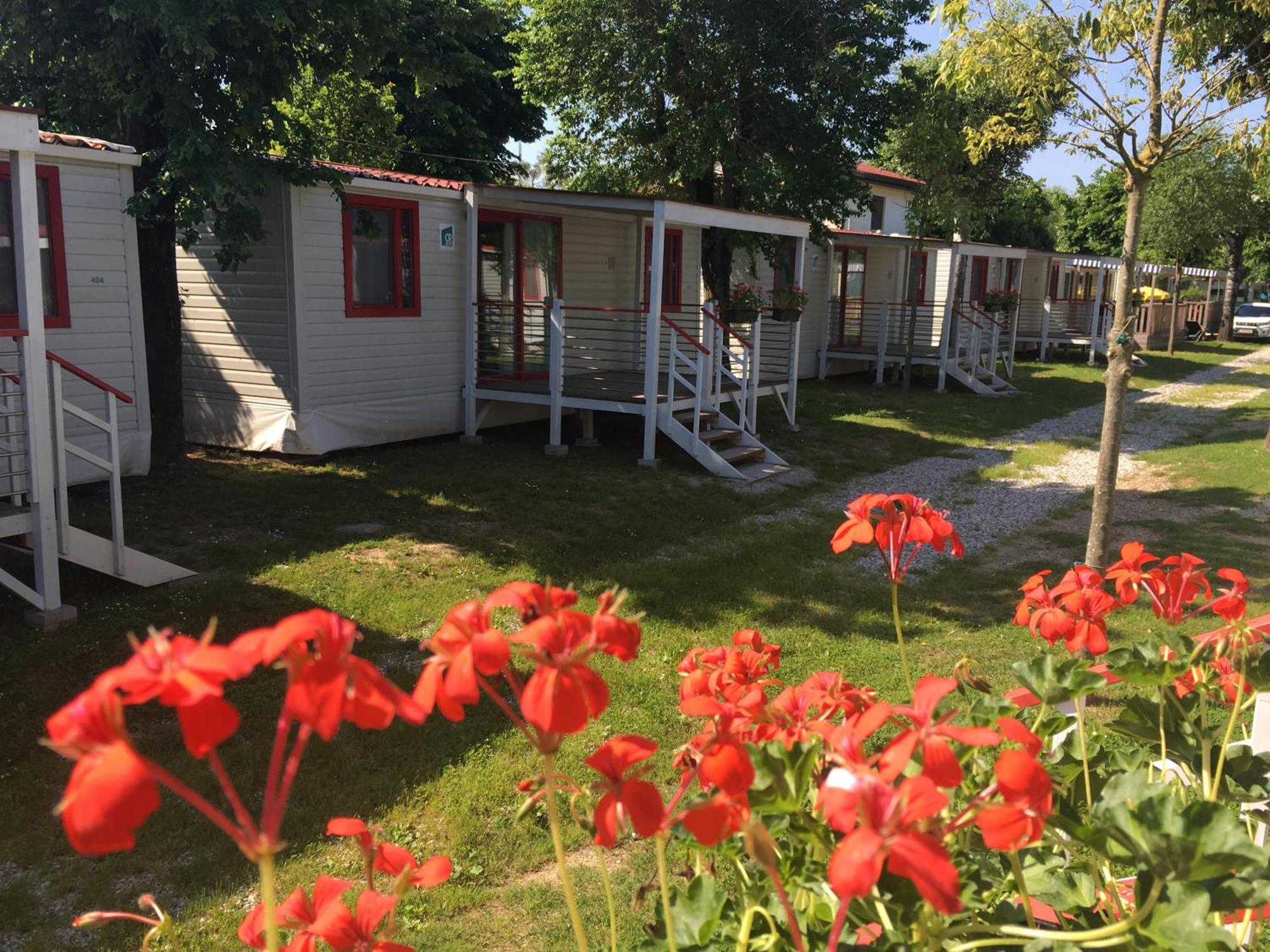 Villaggio San Francesco - Adria Holiday Mobile Homes دونا فيردي المظهر الخارجي الصورة