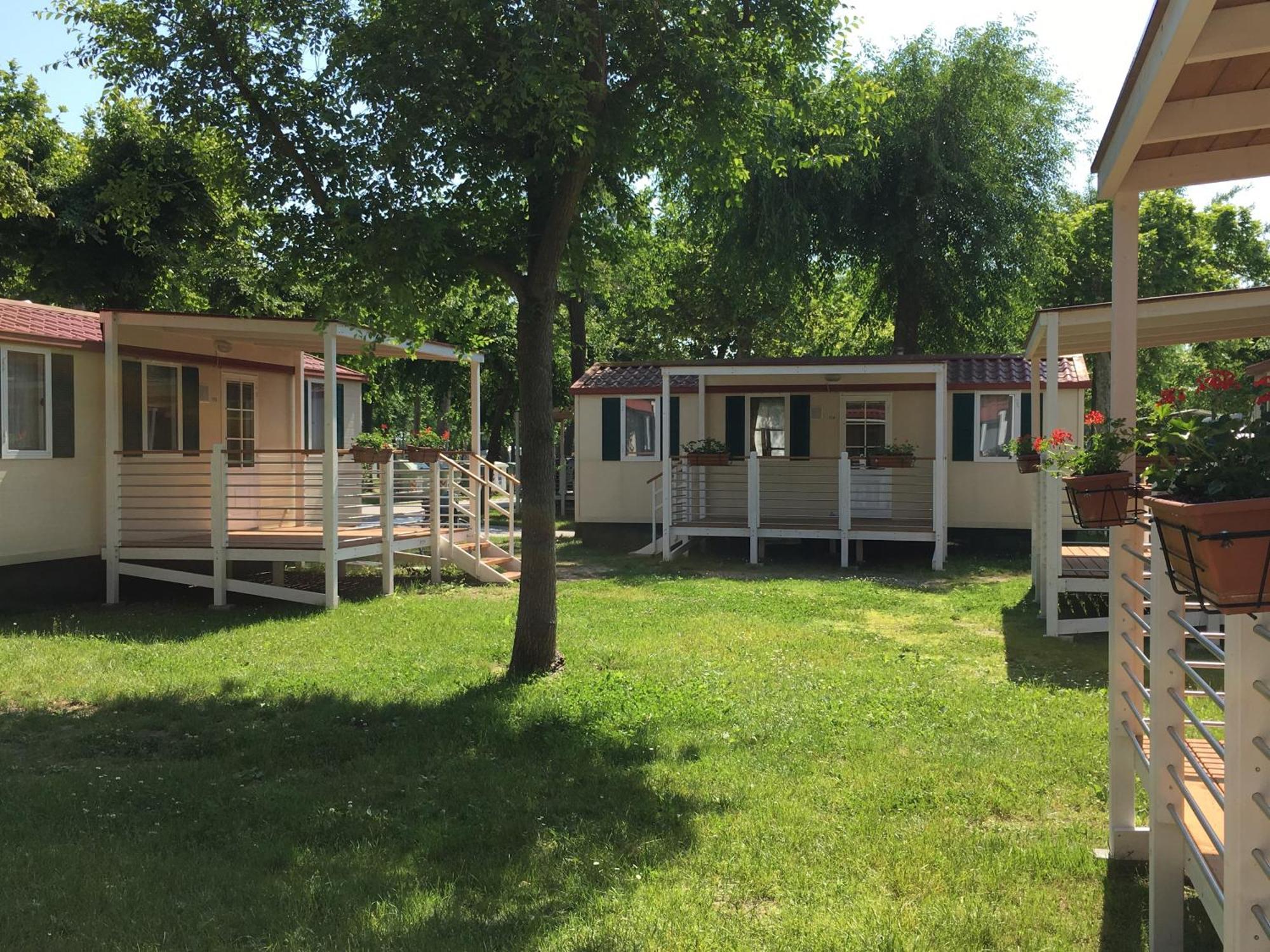 Villaggio San Francesco - Adria Holiday Mobile Homes دونا فيردي المظهر الخارجي الصورة