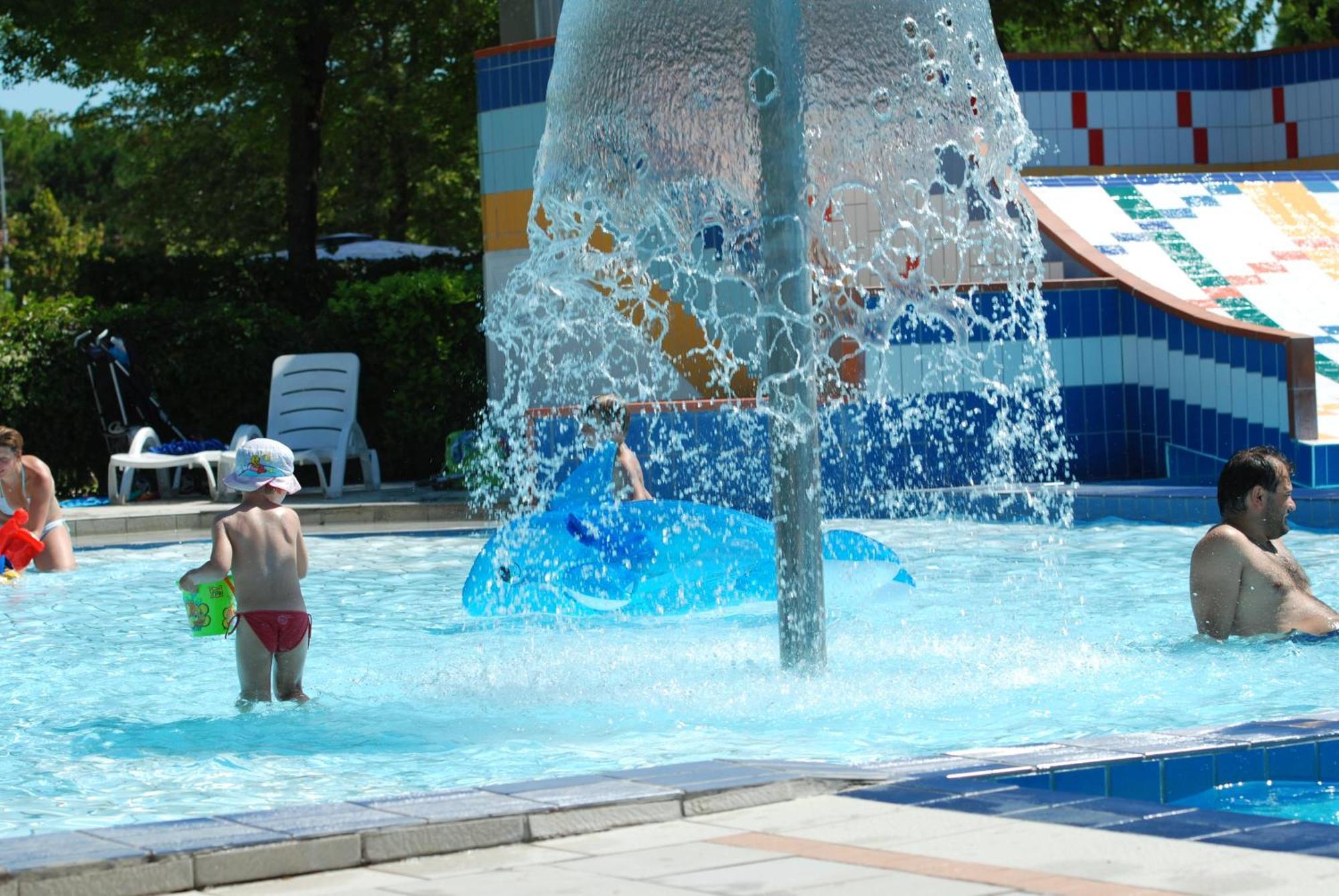 Villaggio San Francesco - Adria Holiday Mobile Homes دونا فيردي المظهر الخارجي الصورة